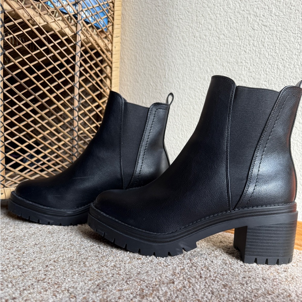 Black Chunky Heel Boots